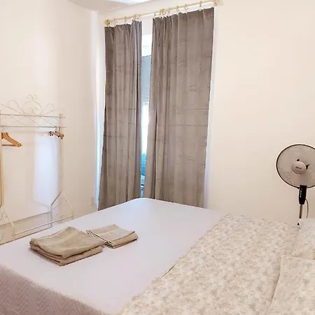 Stanza Privada Genova